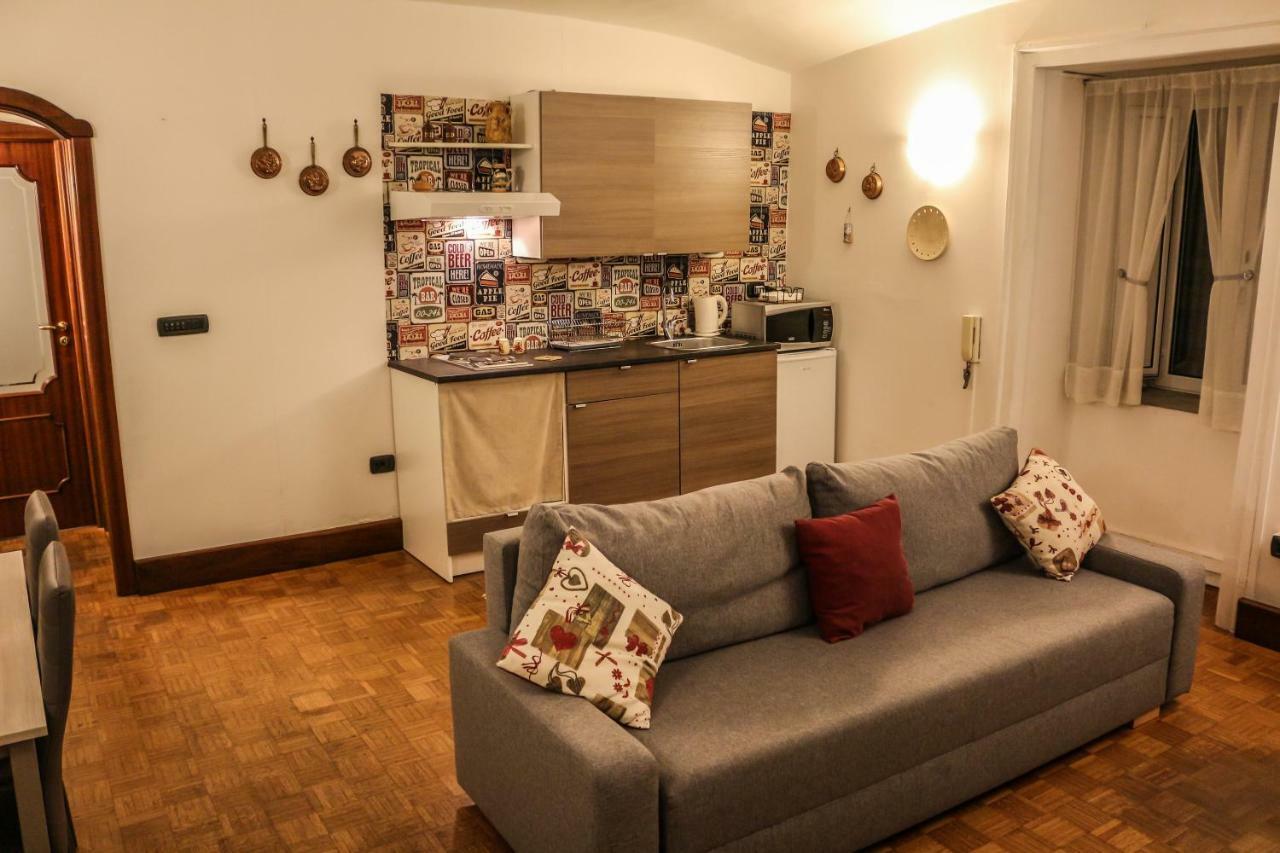 Small Chiatamone Holiday home
